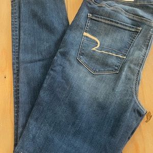 Super hi rise stretch jegging- American Eagle - size 12 NWT